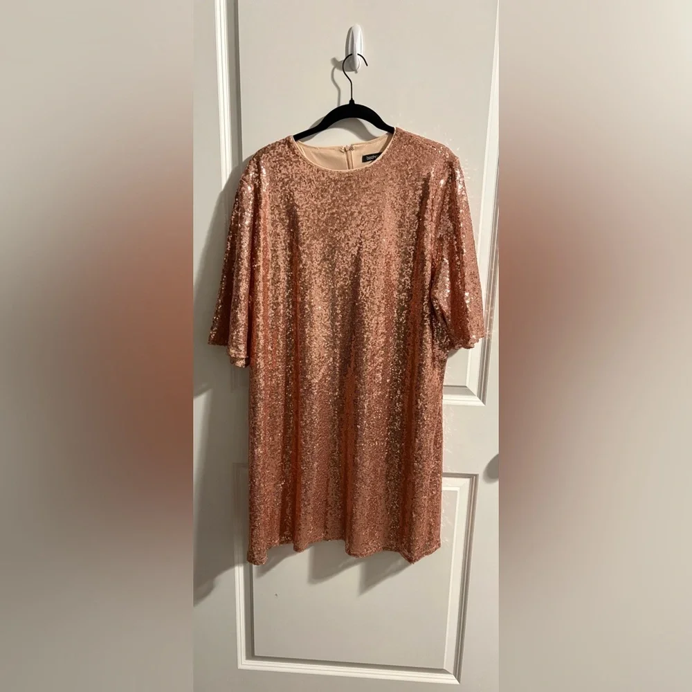 Boohoo Shimmering Rose Gold Sequin Mini Dress - Picture 1 of 2